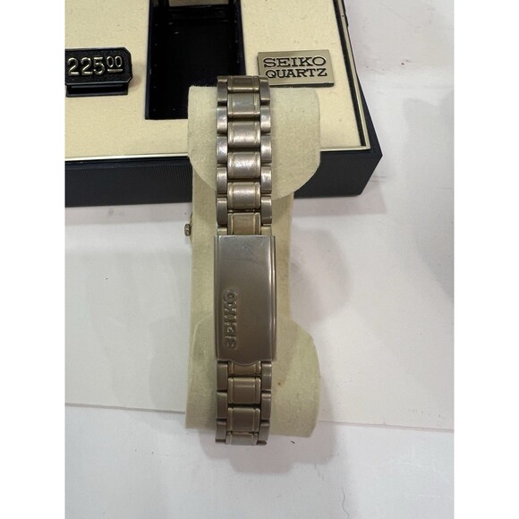 Vintage Seiko Mickey Mouse Watch 3Y03-0039 Starburst Ladies Gold Tone Box Tag main image 5